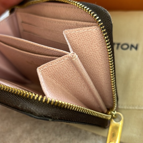 Louis Vuitton Damier Compact Wallet with Pink Interior - Picture 10 of 10